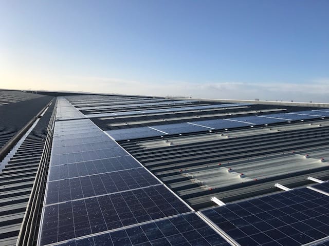Commercial solar panels for rooftop