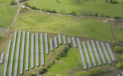 How much does it cost to build a solar farm?